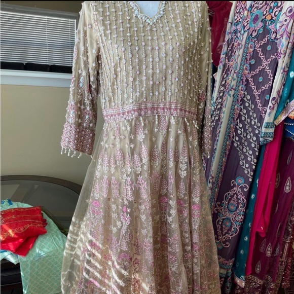 Emaan Adeel Gown - Picture 2 of 4